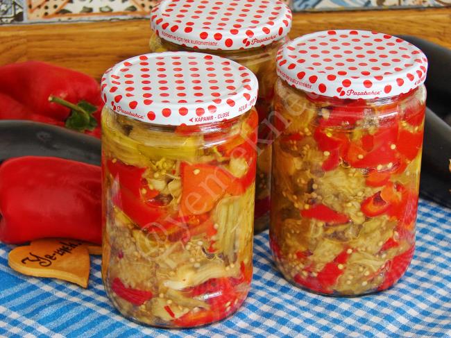 Köz Patlıcanlı Biber Konservesi