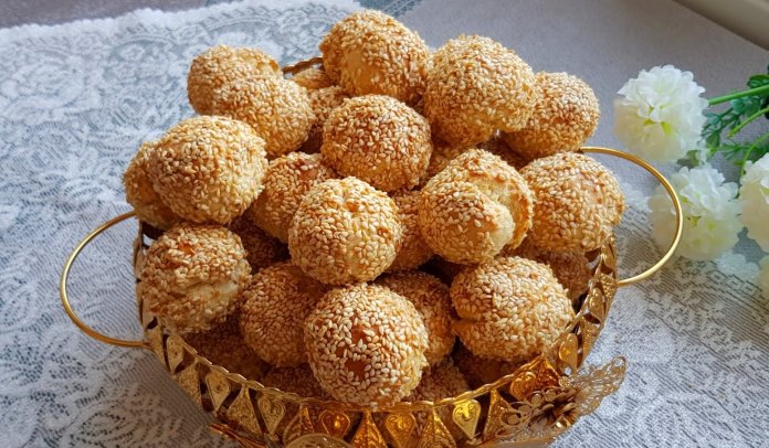 Peynirli Tuzlu Kurabiye