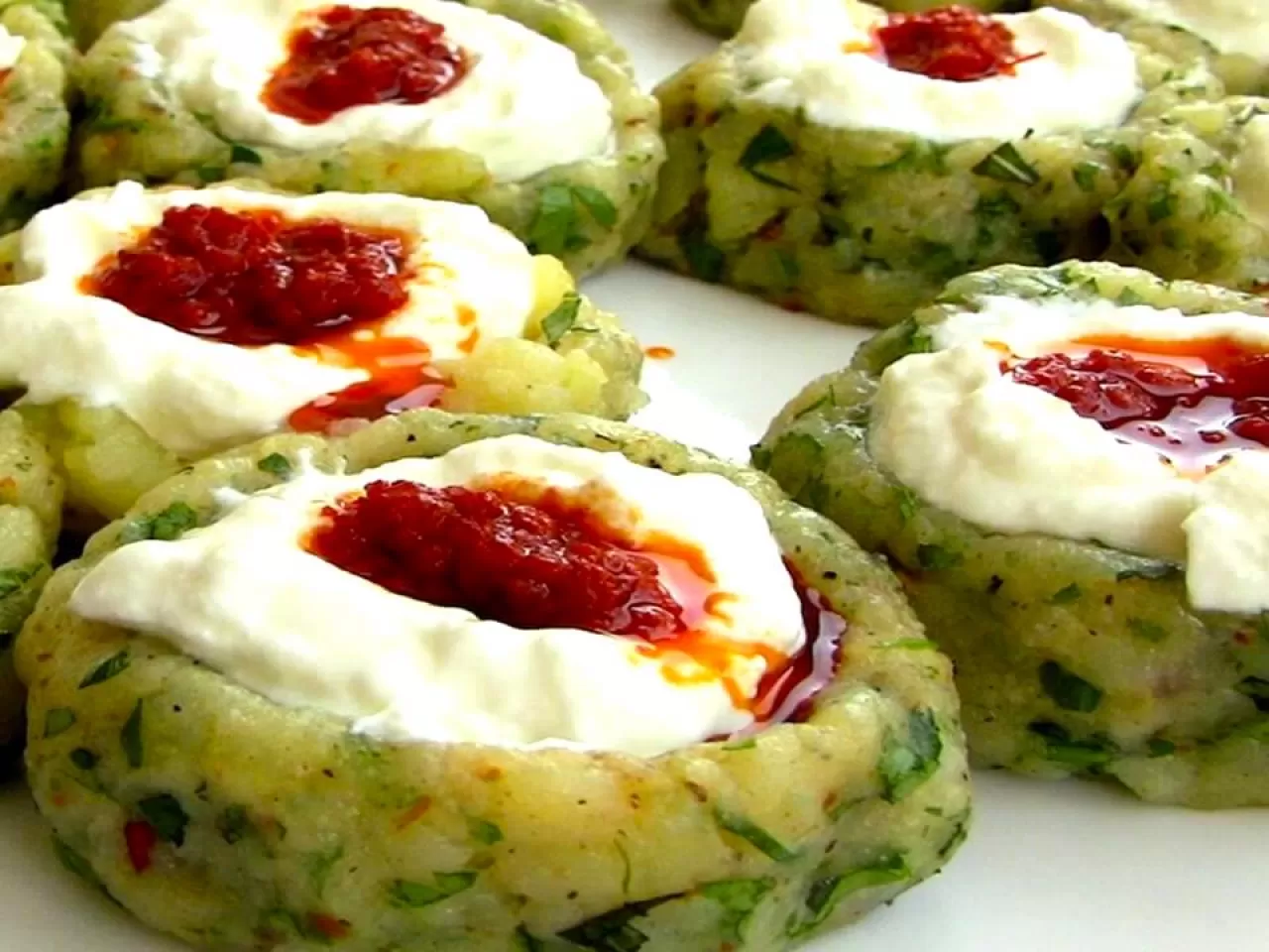 Yoğurtlu Patates Çanağı